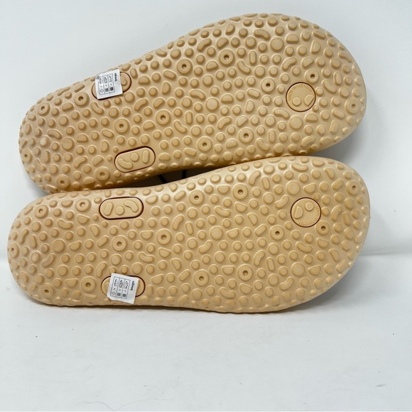 Allbirds Beige Sandals - Picture 5 of 9